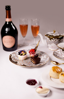 jeannewmanglock's tweet photo. This pop-up afternoon tea in the Burlington Arcade, features chocolate “caviar”: #London http://t.co/bfj7tsZ378 @htsi http://t.co/ETNtAKAXDE