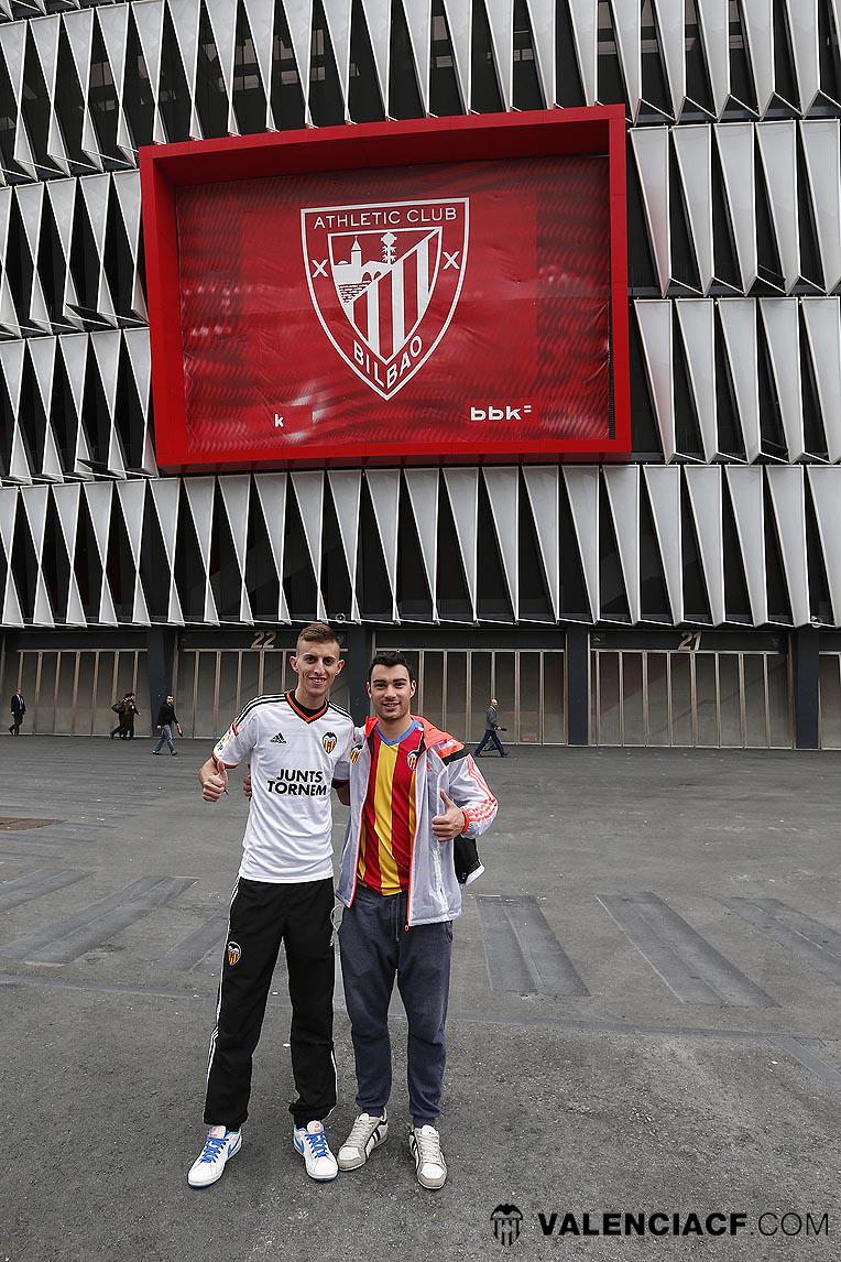 valenciacf's tweet photo. A los que estaréis en San Mamés

A los que nos animaréis desde casa

A todos y a todas

GRACIAS

#athleticVCF http://t.co/6cHCIa1jqi