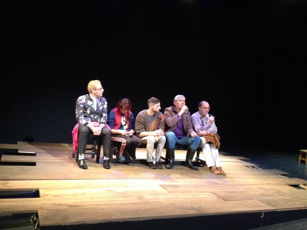 shakespeareycia's tweet photo. Huérfanos emocionales. #4ÚltimasCosas #Conferencia @ManuelTeil @jorgecuaik @emiliocuaik @ItariMarta @ManuelTeil http://t.co/F7dN70KmcU