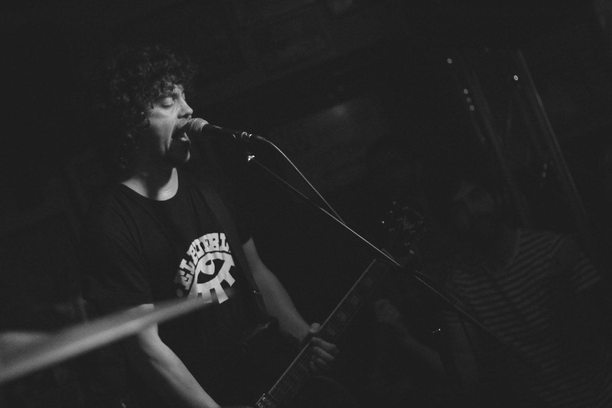 RTezla's tweet photo. En marzo @Betunizer y Afilador tocaron en Madrid. Las fotos salen ahora. Montó @giradiscos.
http://t.co/KHnlgDEqoJ http://t.co/HcElL0upzN