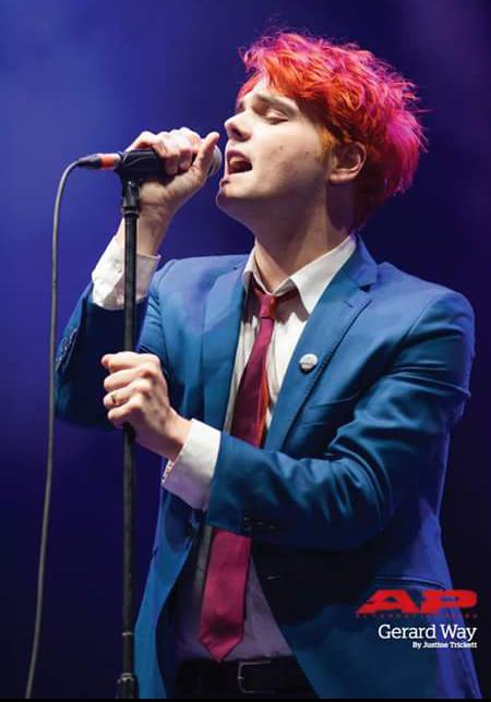 HAPPY BIRTHDAY GERARD WAY! ! I love you so much,  I wish you wonderful day! -andy Xxx you\re inspired me. 