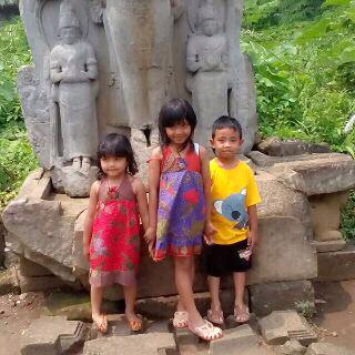 #ArtiIbuTerbaik Adalah ketika 3 nadaku saling berbelas kasih&amp;menyayangi.menjaga saudara&amp; keluarganya@tentangkebaikan