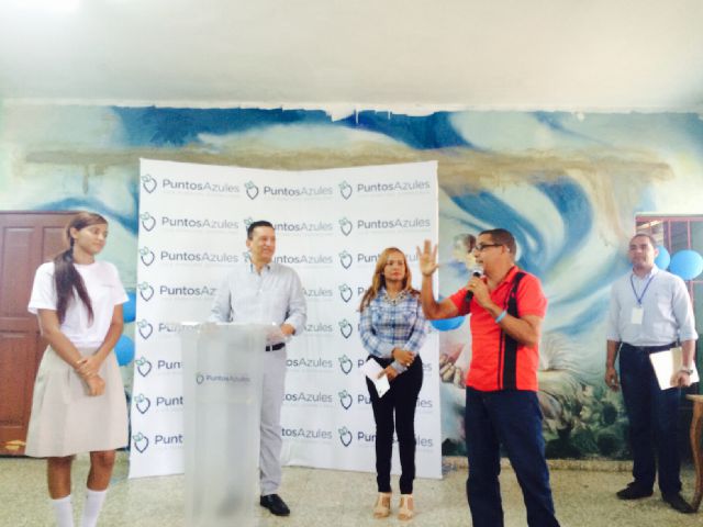 johnnyjones58's tweet photo. Habla profesor Manuel Liranzo! Comprometido con el Medio ambiente en el programa #puntosAzules de @LigaMunicipalRD http://t.co/7M145kYZo7