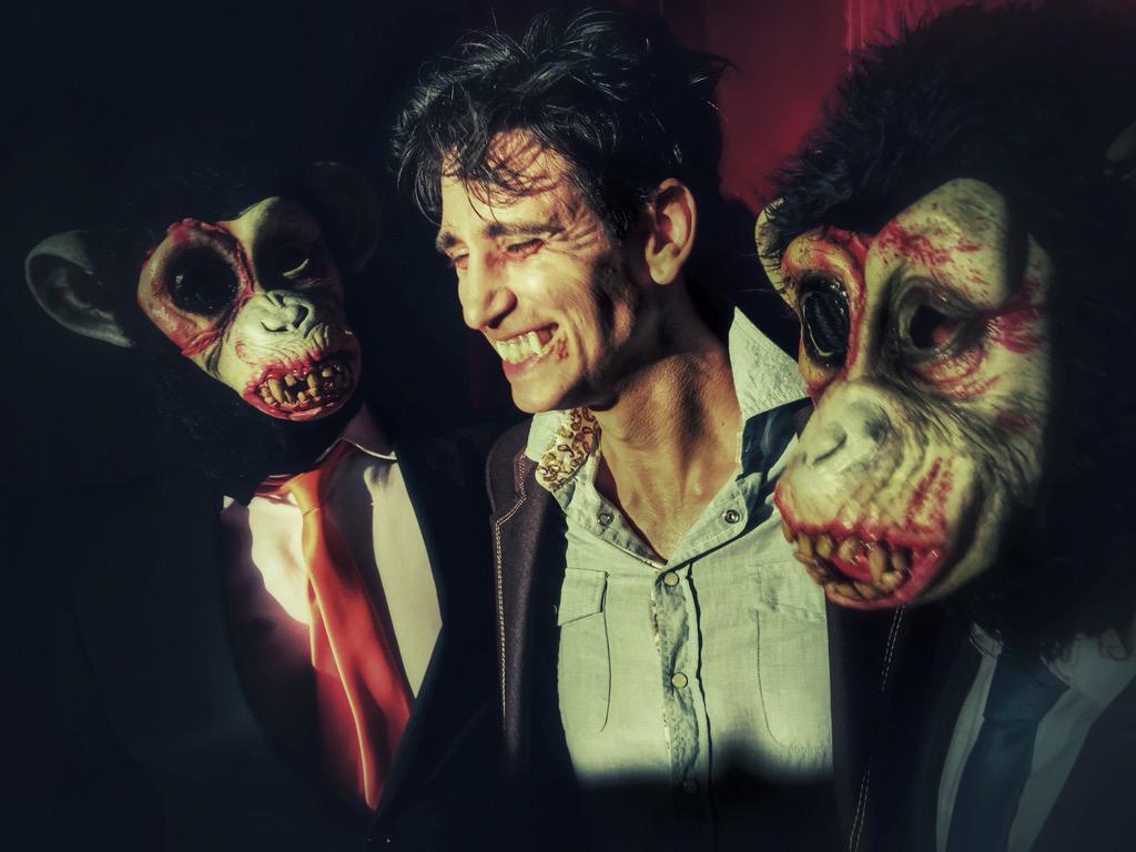 JitteryMonkeys's tweet photo. @MoviesFilmsFlix @MFFHorrorCorner the only way to do it is to go all out! We tell this to every vampire we encounter http://t.co/PTotxfUxUw