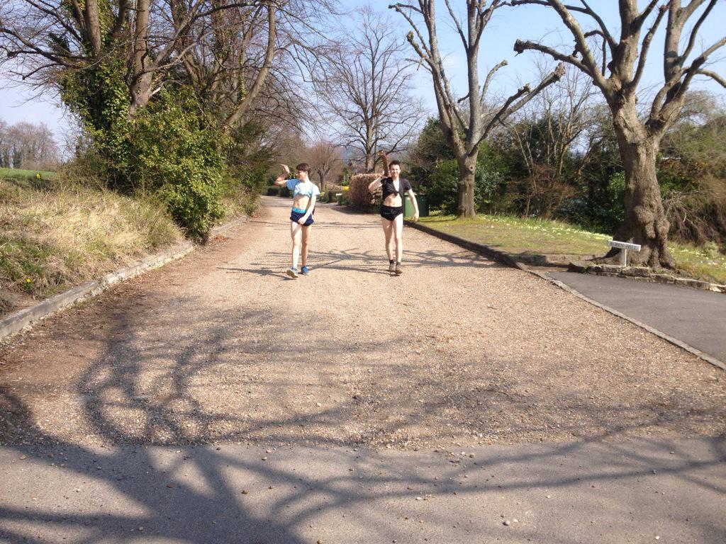 paulmorgann_'s tweet image. Lock your doors @olly_hounsfield @RossKinsey1 are about #surreyproblems