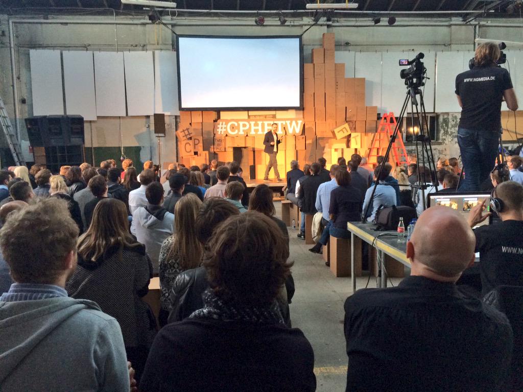 AcceleraceDK's tweet photo. .@coinify rocking the stage at #cphftw town hall meeting @lassebirk #startups #AcceleraceDK #bitcoin http://t.co/0xyBha34Yg