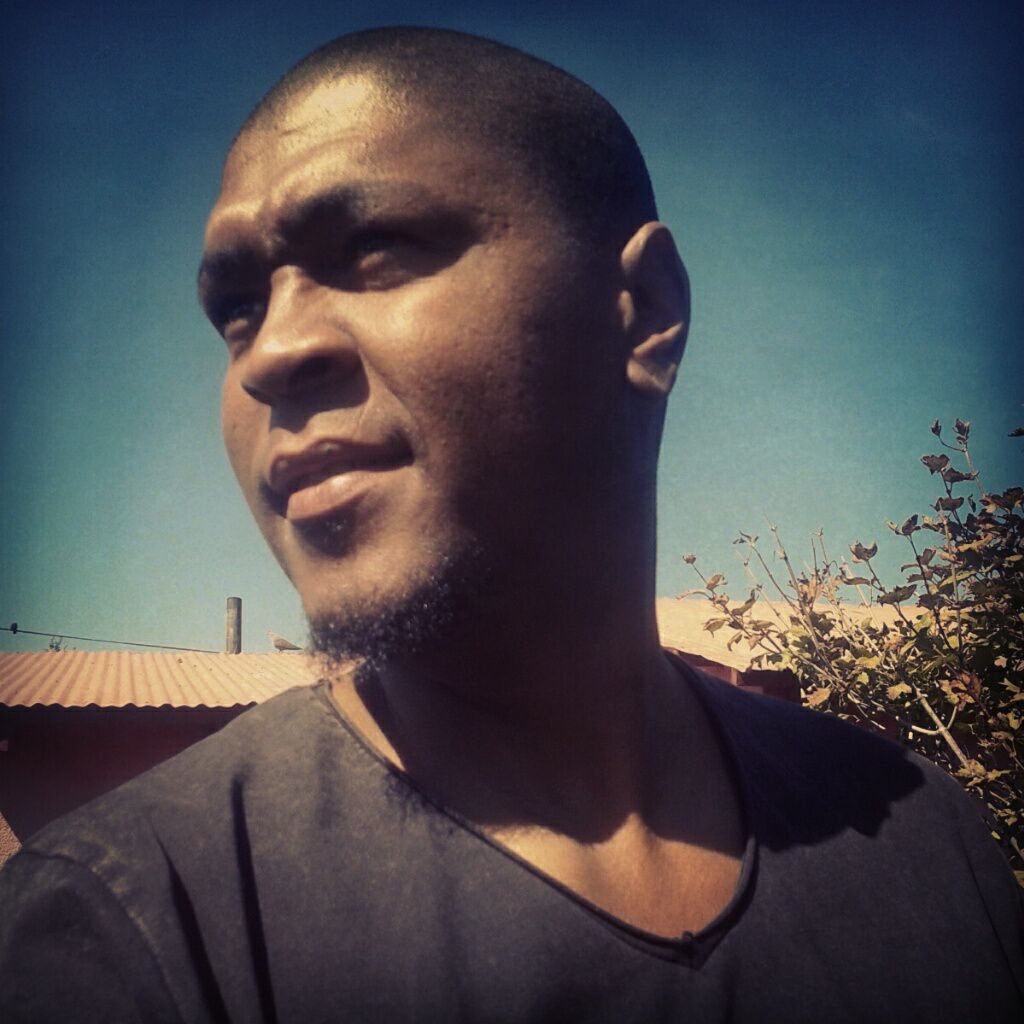 EricLondonMusic's tweet photo. #LondonSessions http://t.co/DB327qKyhY