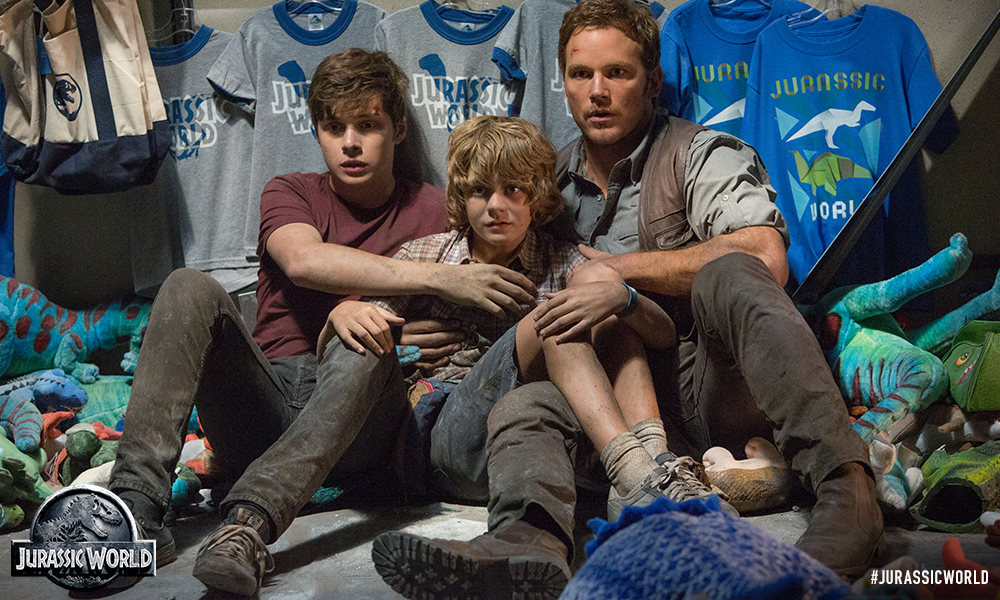 JurassicWorld's tweet photo. It's safe in here, right? #JurassicWorld http://t.co/WbAk8Z7tf4