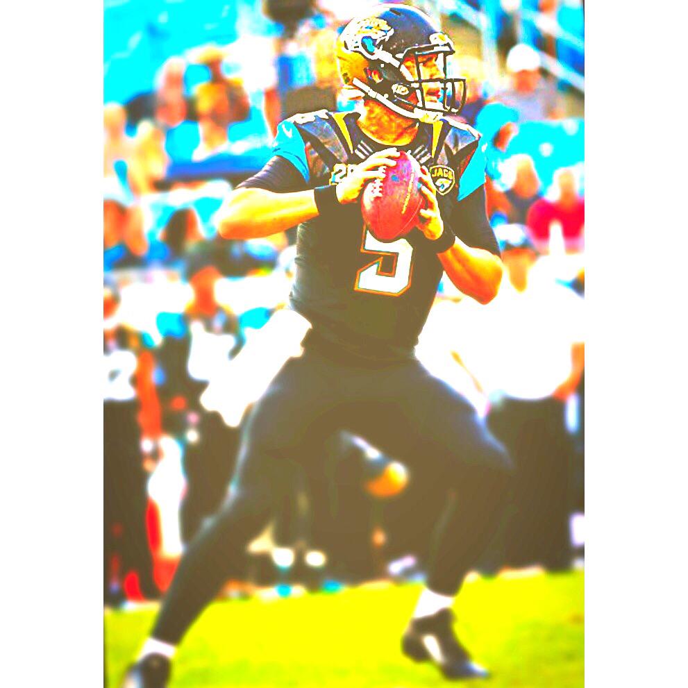 NFLFanExpress's tweet photo. Who will end up being the better QB?

RT Derek Carr

FAV Blake Bortles http://t.co/WSUhNb1pj1