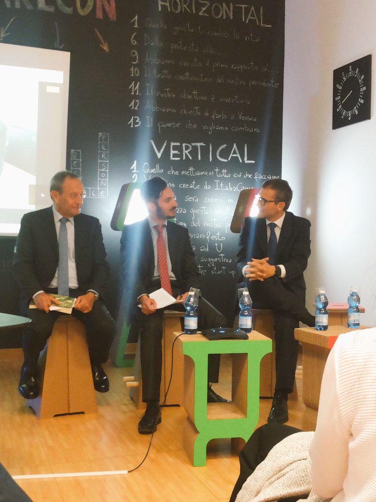 renzofilippo's tweet photo. #innovarecon Alfonso Celotto, in @ItaliaCamp con Antonio Catricalà e @FedFlora | si legge, si ride! http://t.co/GSSKUEl17u