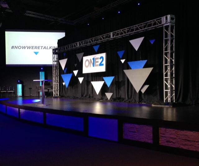 kateshellnutt's tweet photo. Chatting about faith and work with UGA students in Athens at @One2Conference. #Nowweretalking http://t.co/Yc9GxHzvy1