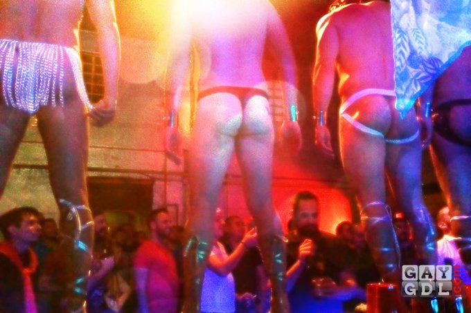 evento en voltio bar http://t.co/mp7EVpURBI<a href="/tag/ass"class="tags"><span>#ass</span></a><a href="/tag/actorporno"class="tags"><span>#actorporno</span></a>