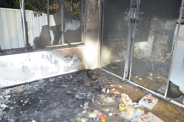 FRNSW's tweet image. A portable butane cooker exploded in a #Doonside bdrm o/night. #Fire exting'd by #FRNSW on.fb.me/1OfLrR2