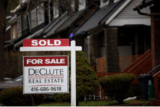 TorontoStar's tweet photo. A new mortgage rate low — 1.49%
http://t.co/AjVqadMyny http://t.co/e1WbKD5lRg