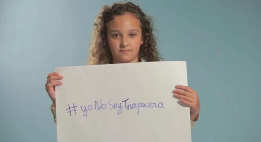 antena3com's tweet photo. Niños gitanos alertan de la discriminación desde el lenguaje: #YoNoSoyTrapacero
http://t.co/Q9iuWyekQW http://t.co/XkL4izL7bL