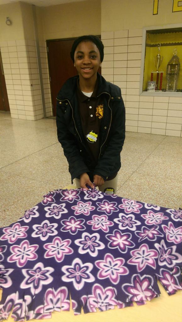 ClevelandAPL's tweet photo. Destiny is making blankets for animals at the APL at the Pet Fair! @spreadlove4good @u4gfoundation @kevinlove #SL4G http://t.co/QcUrha2dGH