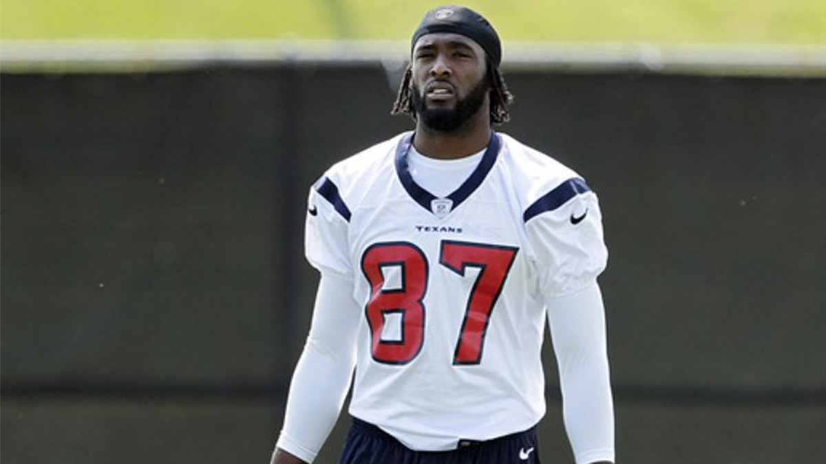 NewPetitions's tweet photo. Full prosecution for NFL player that starved dog until it passed away!
Take Action Now: http://t.co/IXswLNTrrE http://t.co/dqy31DMLzZ