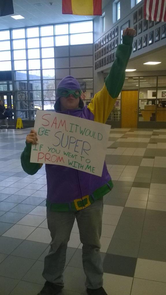 MwoodProm's tweet photo. Zach Farmer and Sam Waters http://t.co/kfE4PAZAFA