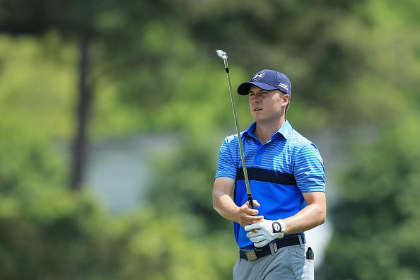 Jordan Spieth just went out in 32. He enjoys #TheMasters.