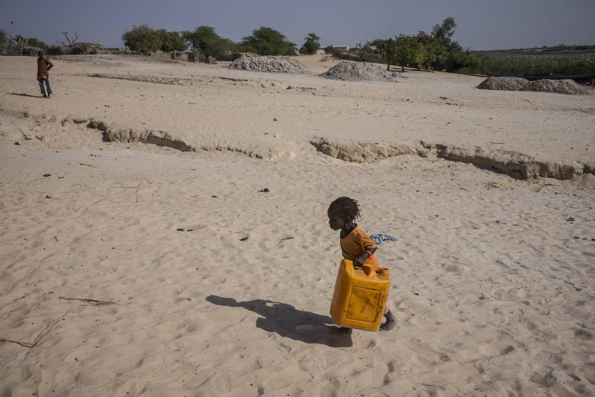 192,000 people have fled brutal attacks in Nigeria. <a href="/Refugees/">UNHCR, the UN Refugee Agency</a> urgently need more funds to help trib.al/ICe3vHK