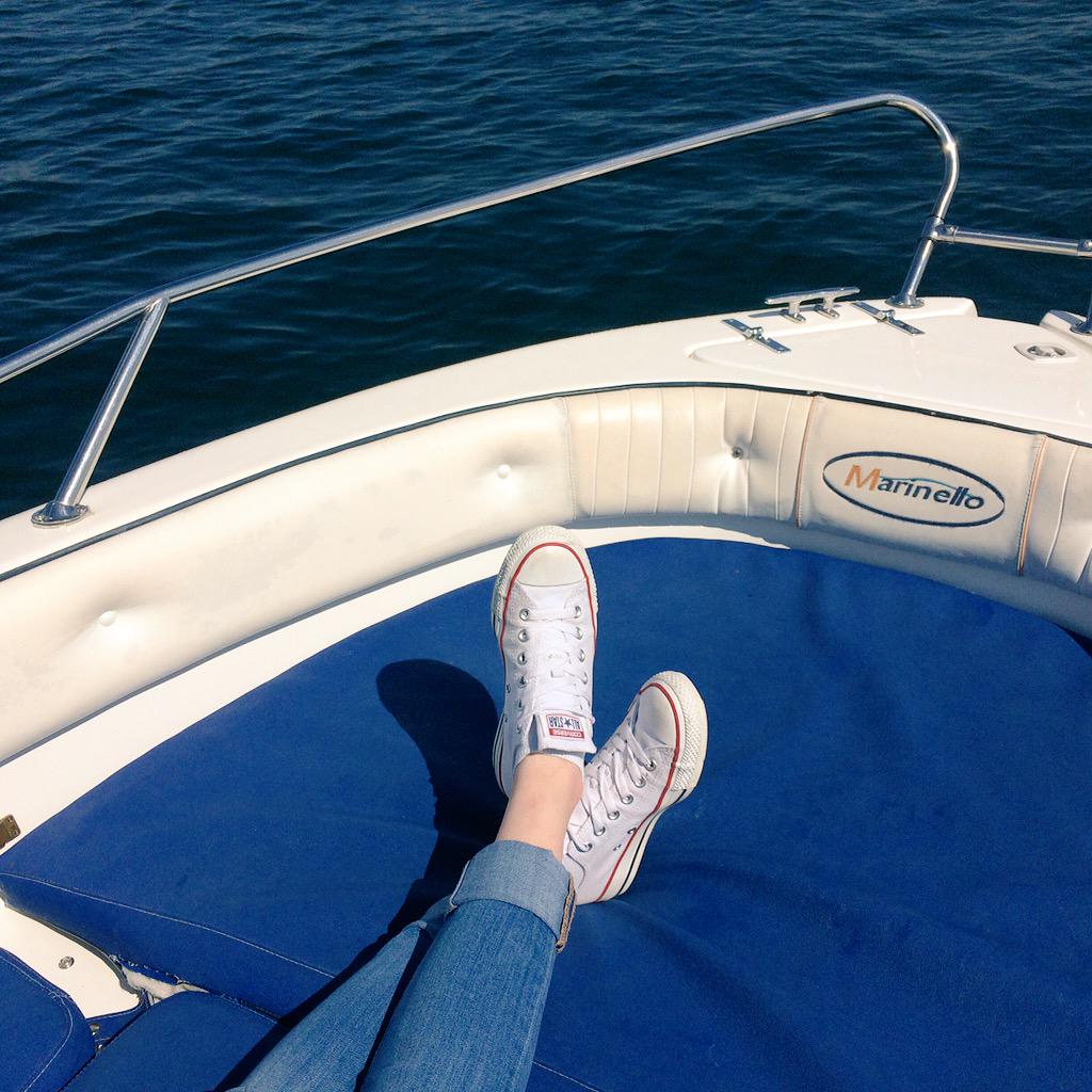 JuliaOfficialXx's tweet photo. War so nen cooler Tag heute am Bodensee mit @SarahOfficialx 👍🏼🙆🏻💕😍 http://t.co/rXEOnTco4n