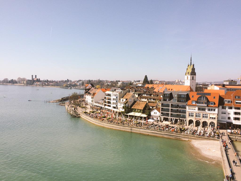 JuliaOfficialXx's tweet photo. War so nen cooler Tag heute am Bodensee mit @SarahOfficialx 👍🏼🙆🏻💕😍 http://t.co/rXEOnTco4n