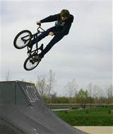 ROLFKRF2233's tweet photo. Aqui mi amigo saltando, cada dia mejora mas bueno hay q darle mas duro todos los dias. http://t.co/u6ceCXcZCR