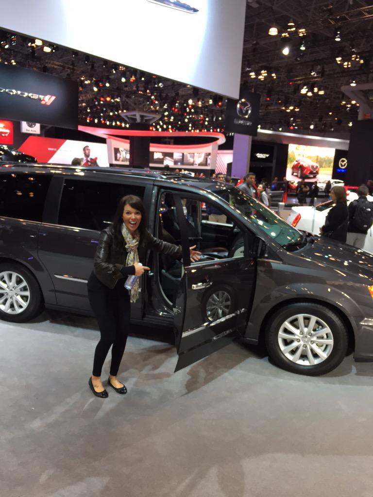 MMPMichaelB's tweet photo. Lauras dream minivan! http://t.co/RHJ2F1HjZI