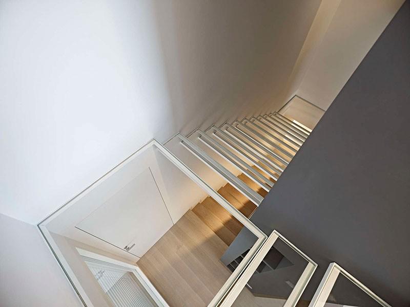 CONTEMPORIST's tweet image. Design Detail – See Through Stairs bit.ly/1NX8Kgk
#interiordesign #design #stairs #glass