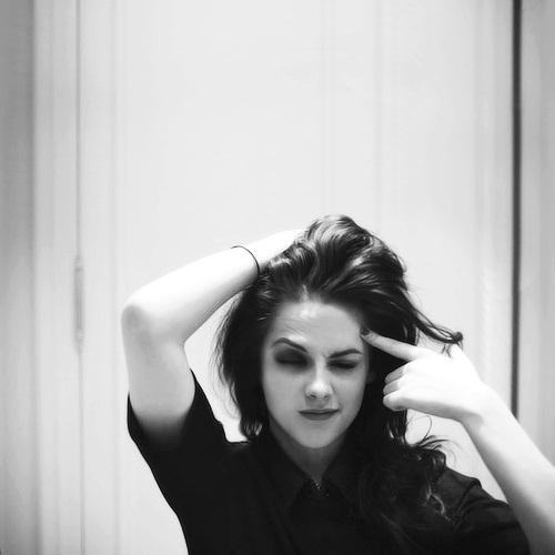 \"Be healthy and fuck everyone\"

Happy Birthday Kristen Stewart 