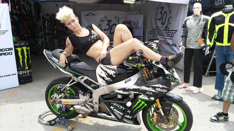 AGVSPORTMexico's tweet photo. En vivo desde Mazatlan @AGVSPORT  Live from Mazatlan Mexico #AGVSPORT Barbara Fava http://t.co/6cVPu2Ho2x