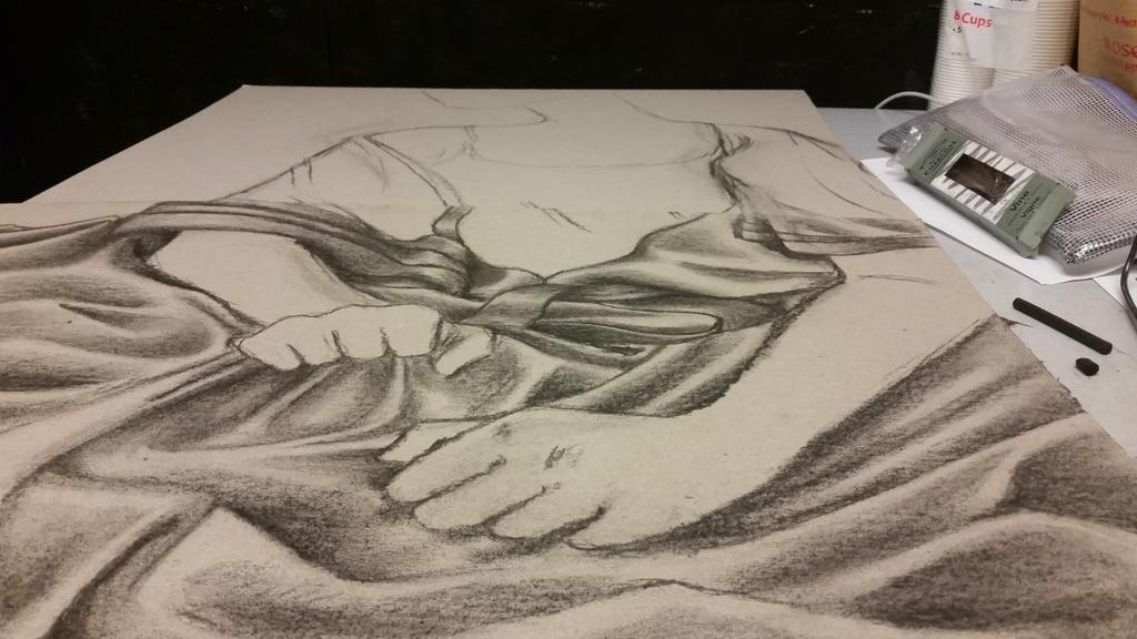 monamakesart's tweet photo. Working my way up. #charcoal #drawing #imsobehind http://t.co/tnAvOOQJES
