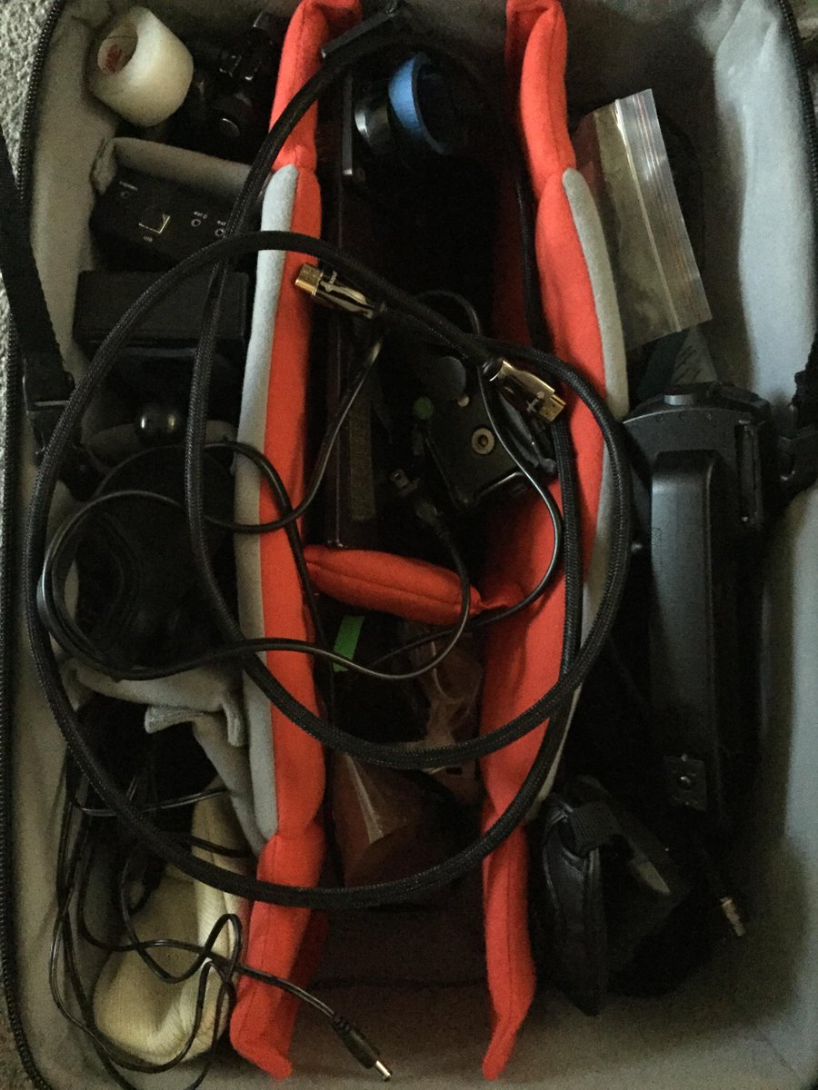 deandradeuf's tweet photo. @DeltaAssist Where is my camera and lenses? Checked plane-side...gear not there when the bag showed up the next day. http://t.co/V3LIukQEt5