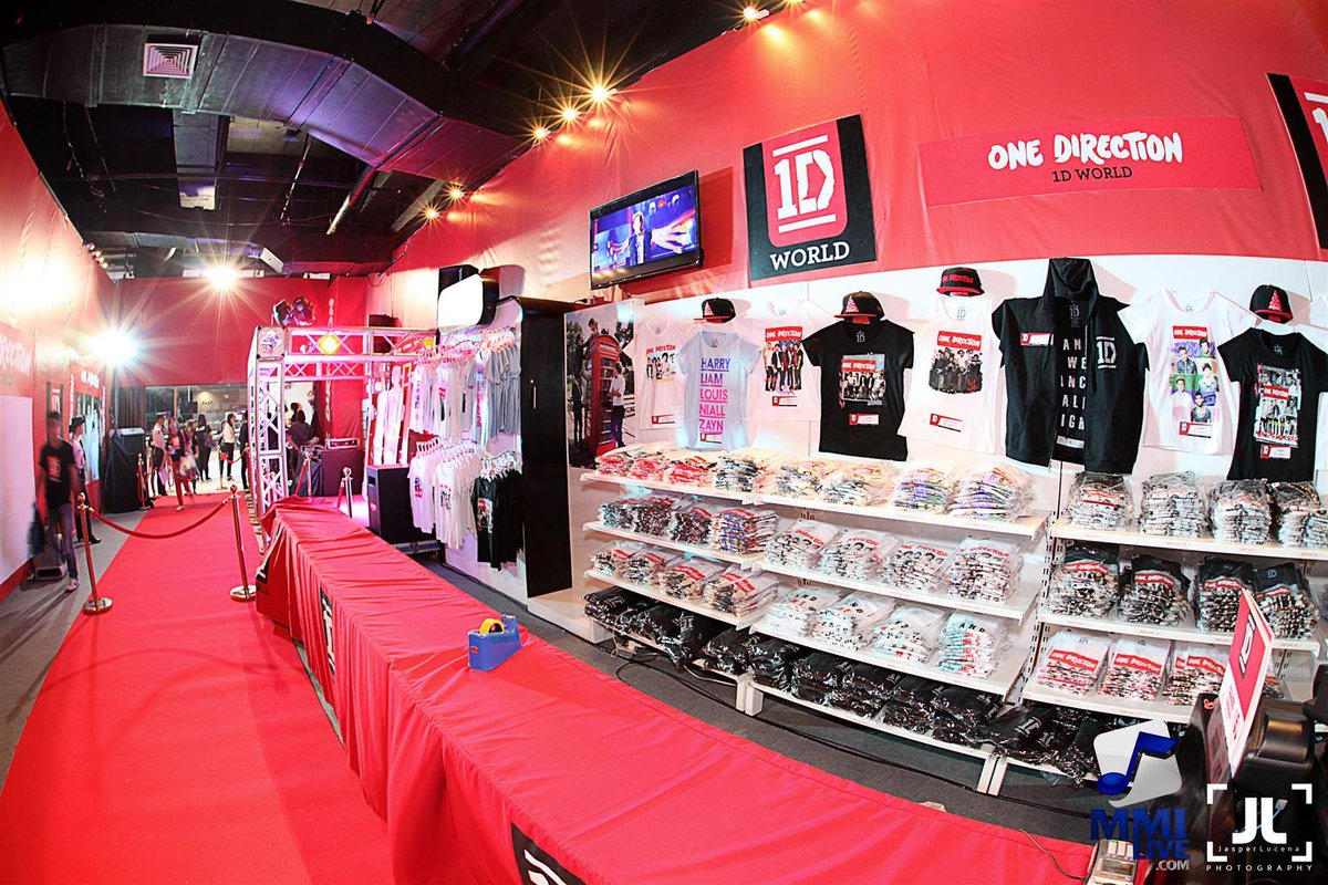 choosezaynbr's tweet image. QUER uma 1D WORLD no BRASIL? Curtam a página e RT! facebook.com/1dworldsao?not…
