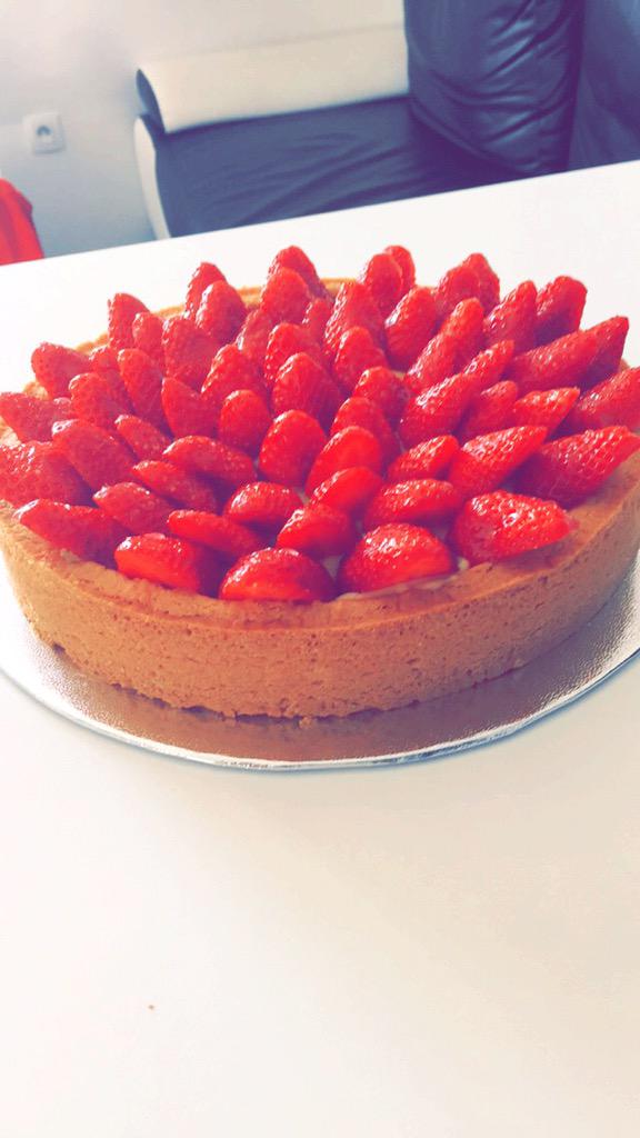 titelle083's tweet photo. Strawberry pie made by... Me!!! http://t.co/LSpR11pRdu