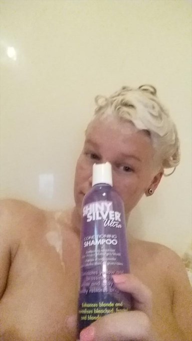 The secret to keeping my blonde on point http://t.co/yay1nbAENU<a href="/tag/12thman"class="tags"><span>#12thman</span></a>