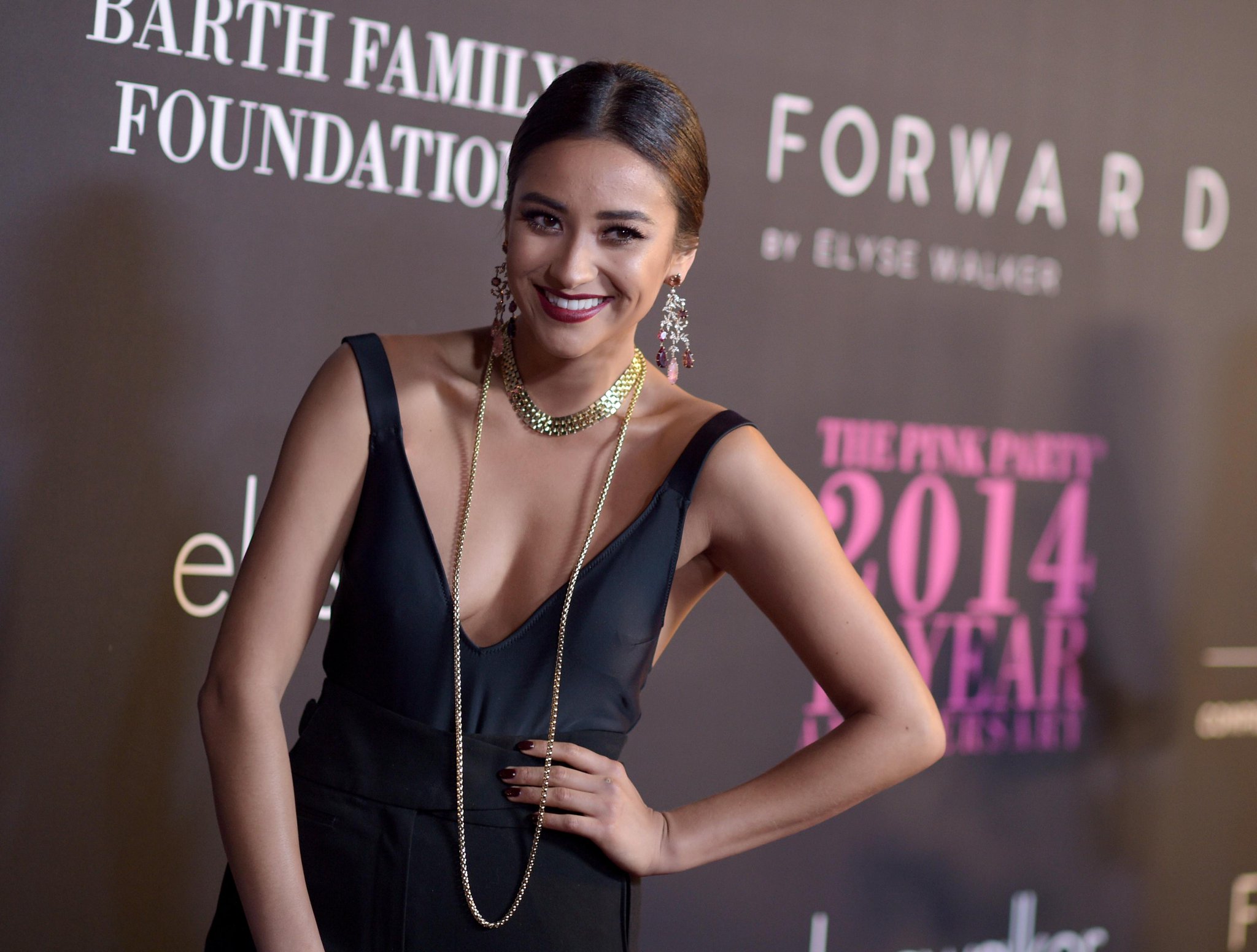 Happy birthday to the gorgeous Shay Mitchell!    