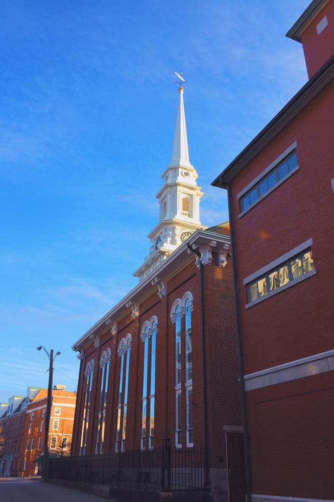The weekend weather outlook is nice! High 60s, reaching 70° on Monday. #PortsmouthNH