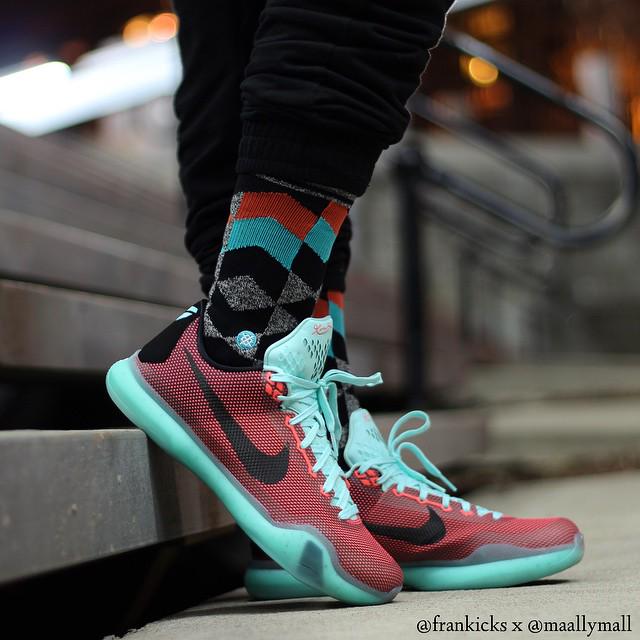 Contaminar motivo Aguanieve Sneaker Shouts™ on Twitter: "On foot look at the Nike Kobe 10 "Easter".  Sizes available here: http://t.co/8zAF2gtS2B http://t.co/4u3OMNStgP" /  Twitter