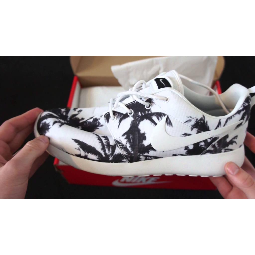 Nkroshe2's tweet photo. Get dope kicks only at http://t.co/ZZTm2V0SVb http://t.co/deq6bQPhWA