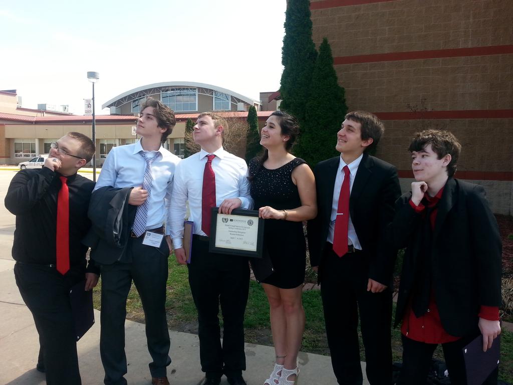BarbourKelli's tweet photo. Russia brings home OUTSTANDING delegation award! (minus hbazz &amp; jMcgee) So proud of all of u! #MUN2015 @KutzKC http://t.co/I5iuNhg6GO