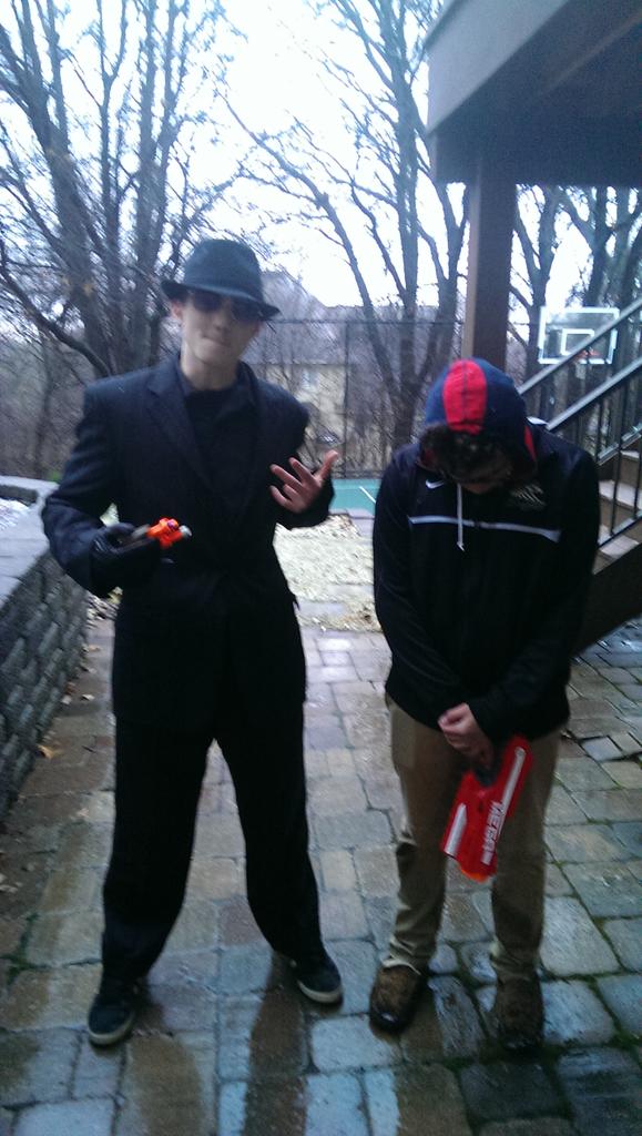 Batman_Robin4's tweet photo. Batmans first strike... Better luck next time! @NLA_Narf score 4-3 us. time of death 7:12 revival time 11:12 http://t.co/wR6eFtnQG6
