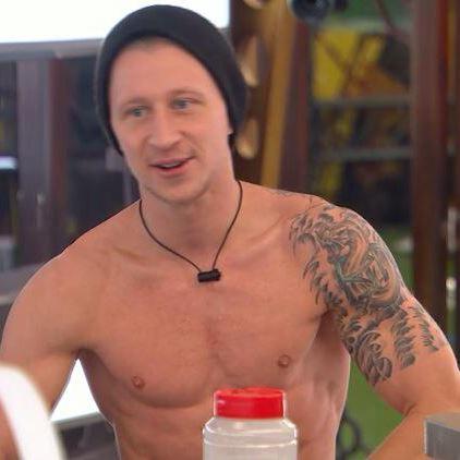 bbcanadajordan's tweet photo. Bobby icons #bbcanbobby #bbcan3 #bblf #bbcan http://t.co/JvzBHKj8nb
