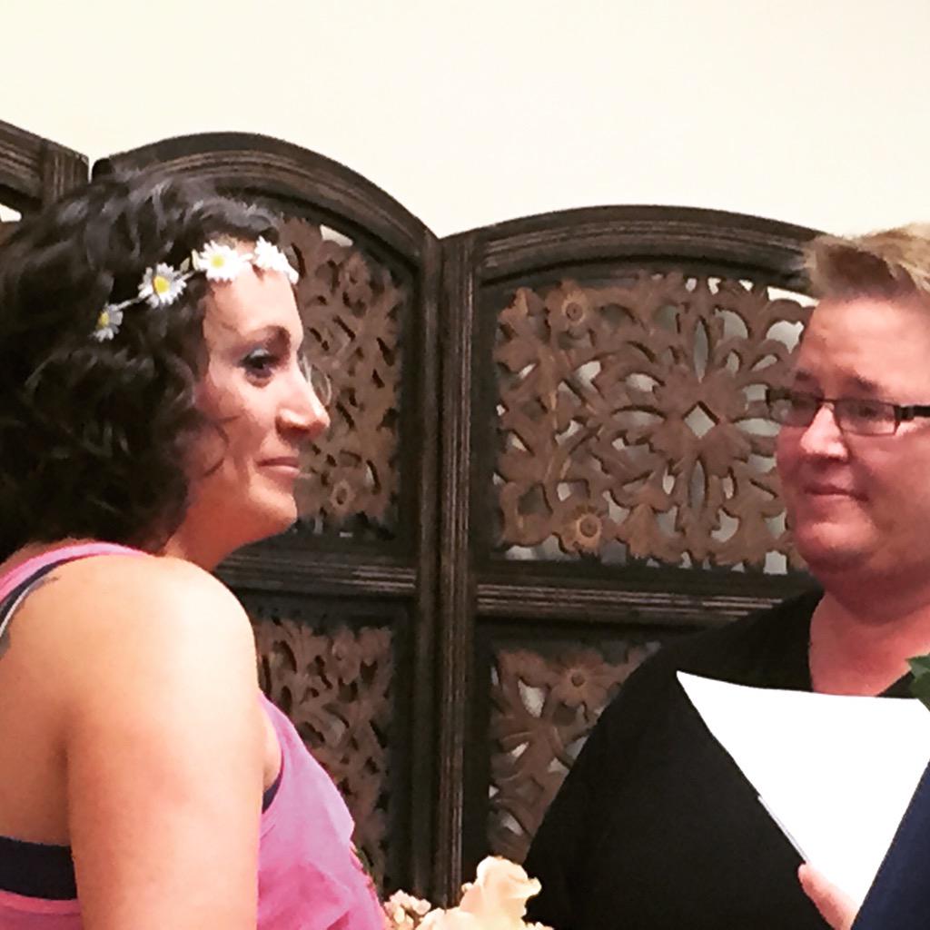 dandeliondear's tweet photo. Susan and I got married at #thedinah15 #palmsprings #lwordms #BbAndSusan #TheDandelionProject http://t.co/Er502QhcIl