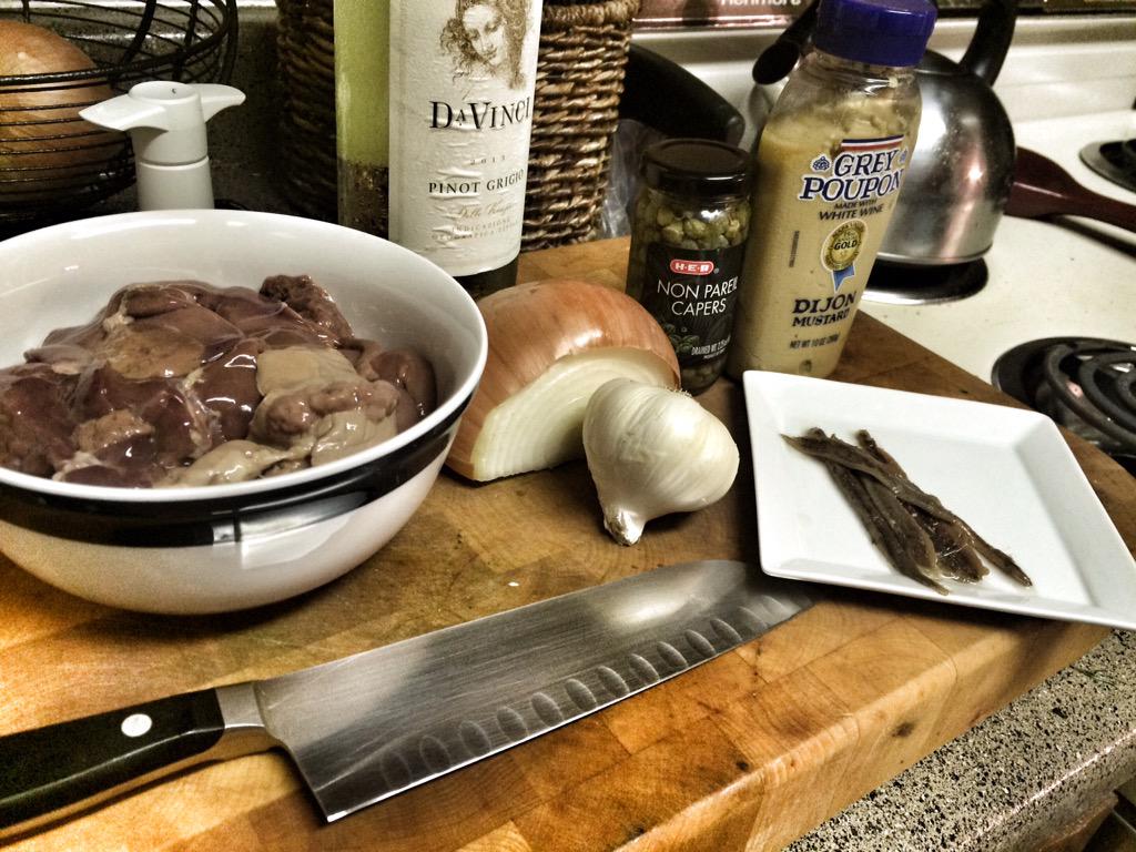 Olivertitan1105's tweet image. Feel like whipping up some #chicken and #duck liver pâté.  #chefflow #foodporn