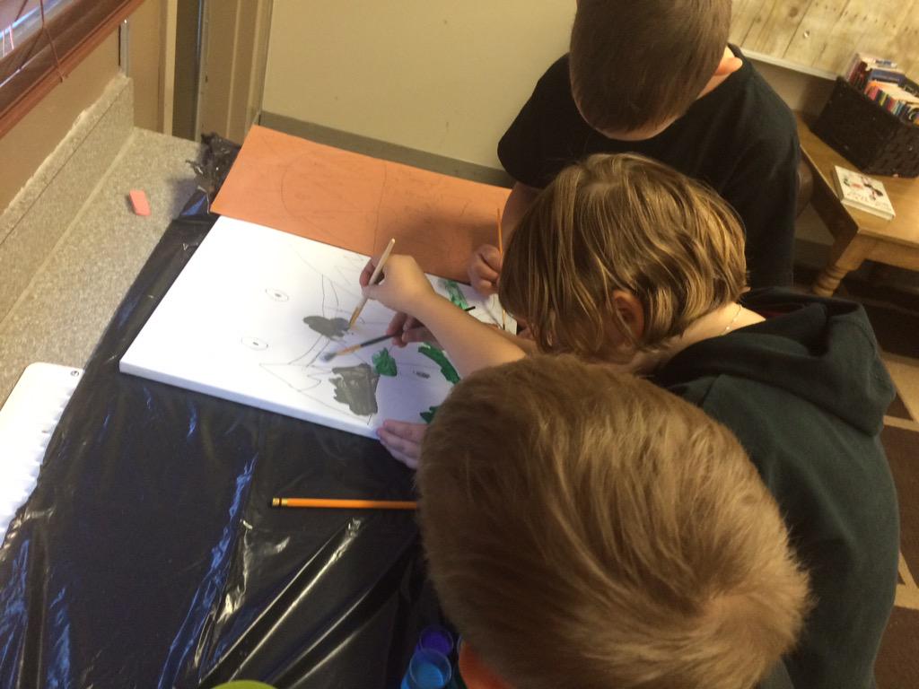 sherrymurphy76's tweet photo. @ChildCareYMCA SH children creating masterpieces! #Ilovemyjob http://t.co/b7jxVghOE2