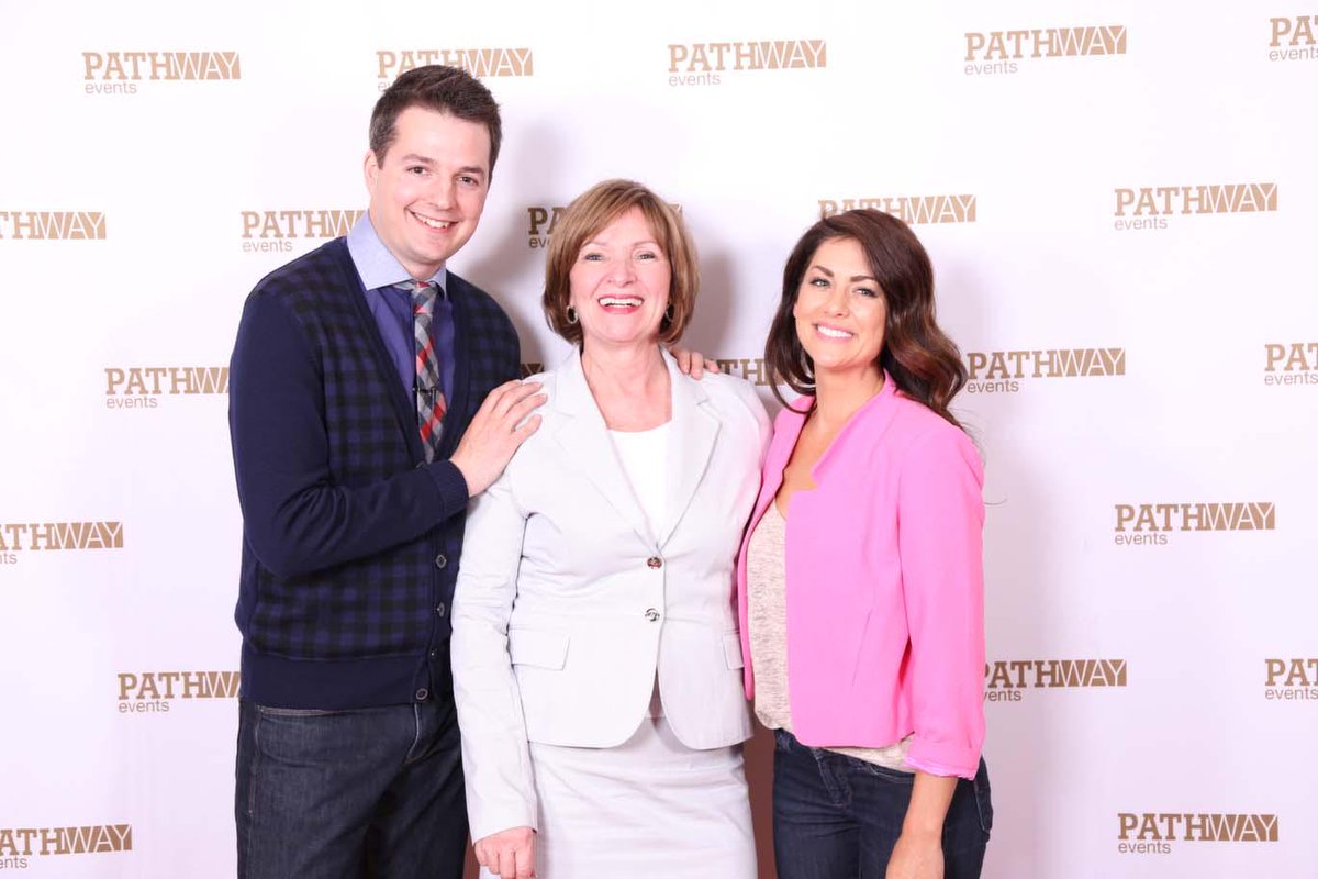 Pathwayevents's tweet photo. #ToddTalbot and #JillianHarris love teaching at #PathwayEvents. Come learn with and meet your favorite people #TBT http://t.co/HfDyL0FFsH