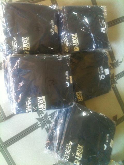 Thx <a href="/GriffonsArmy/">Griffon's Army</a> @MacbethIndo paket Bundle an Griffons Army x Macbeth udah mendarat di banjarmasin. Awesome!!