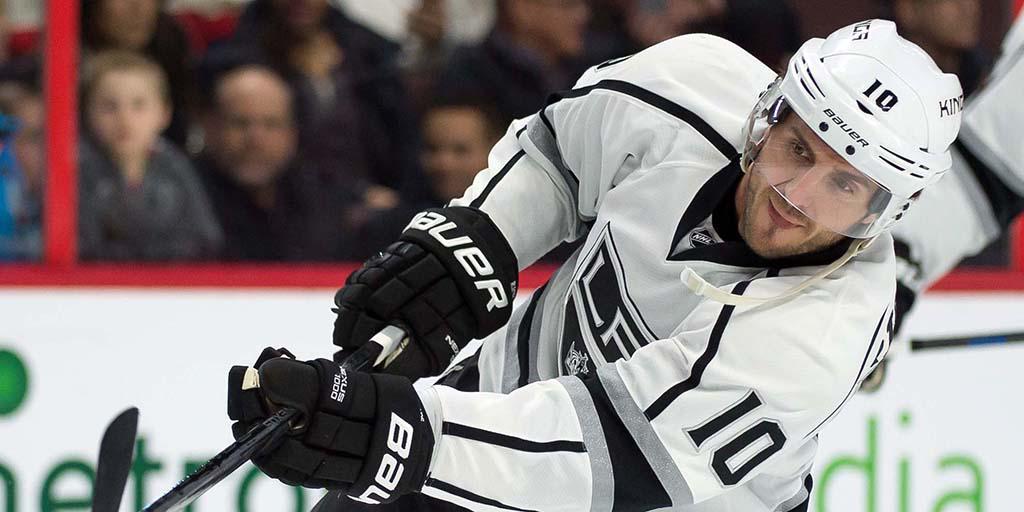 The Kings will dress Mike Richards for their crucial contest against the Flames. thesco.re/1IPhAv8