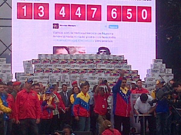 Comandante te cumplimos estamos dispuesto hacer libre 13.447.651 firmas ¡Por Ahora!  #ObamaRepealTheExecutiveOrder